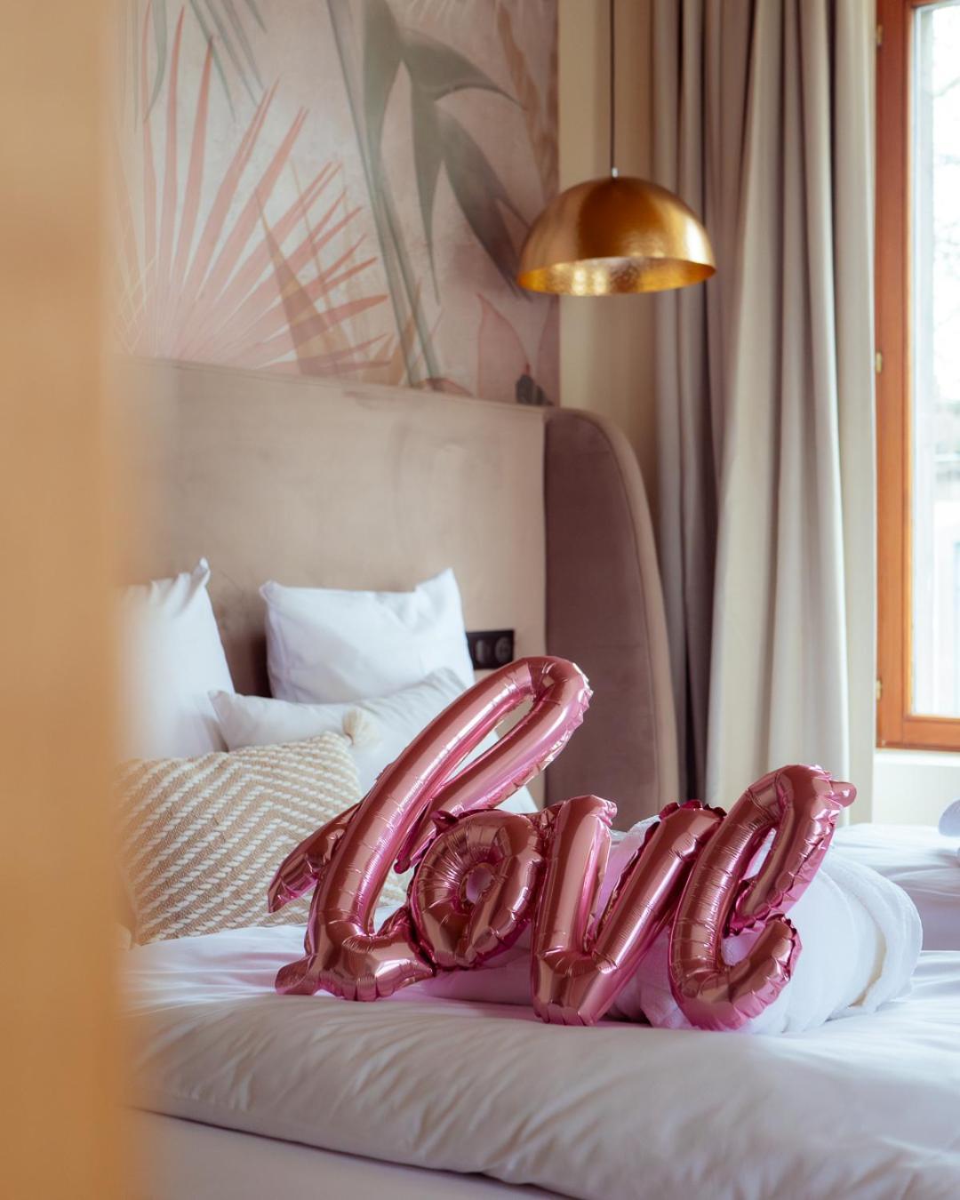 Hotel Restaurant Vaillant Proche Europapark Rulantica セレスタ エクステリア 写真